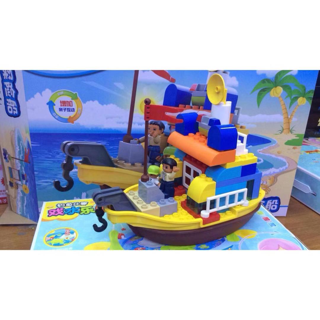 Childrens Kids Pirate Ship Boat TreasureToy Playset